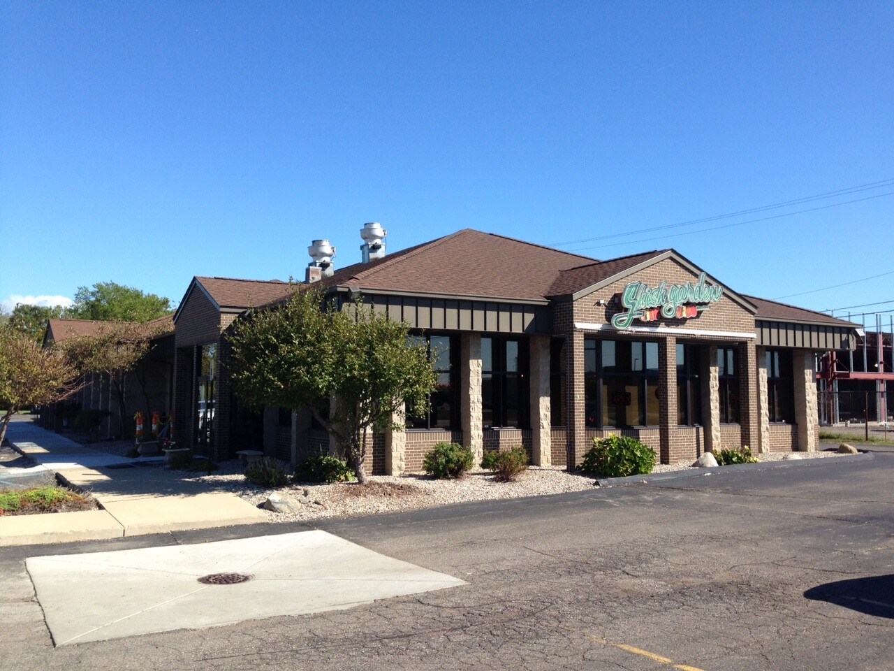 22673 Allen Rd, Woodhaven, MI à louer Photo du bâtiment- Image 1 de 9