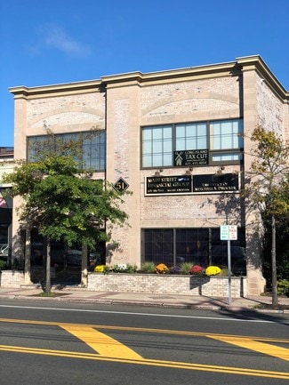 More details for 51 E Main St, Smithtown, NY - Office for Lease