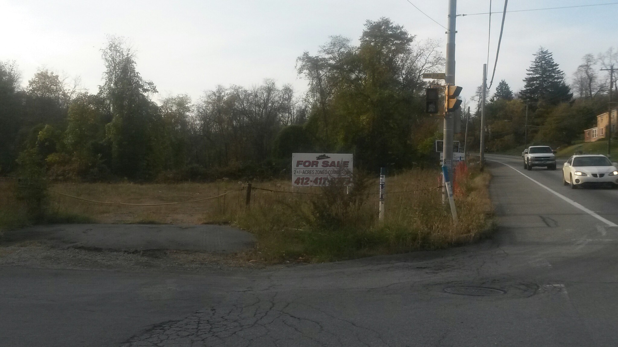 719 Lebanon Rd, West Mifflin, PA à vendre Photo du bâtiment- Image 1 de 6