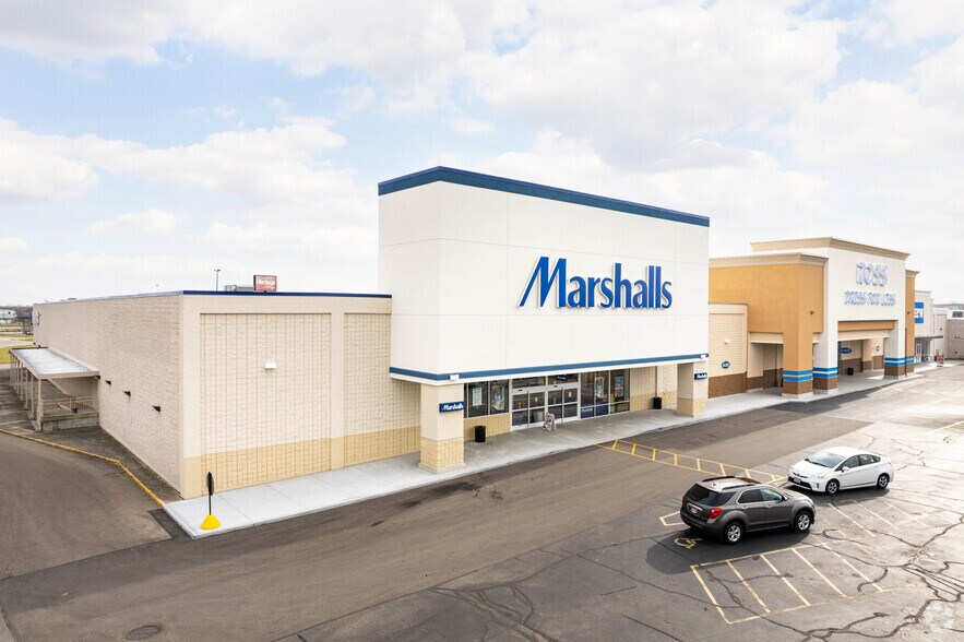 1645 N Spring St, Beaver Dam, WI à vendre - Photo principale - Image 2 de 9