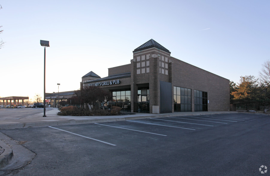 9542-9562 Lackman Rd, Lenexa, KS for lease - Building Photo - Image 1 of 3