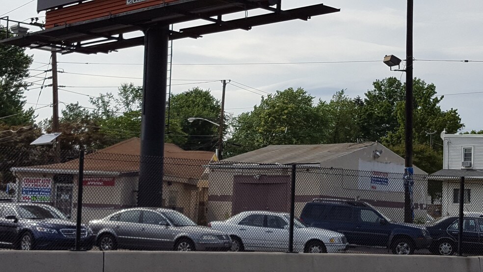 750 Crescent Blvd, Woodlynne, NJ à louer - Photo du bâtiment - Image 3 de 4