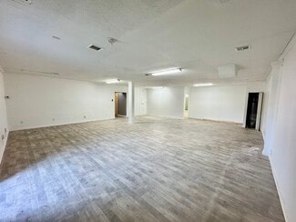 More details for 133 E Parris Ave, High Point, NC - Retail for Lease