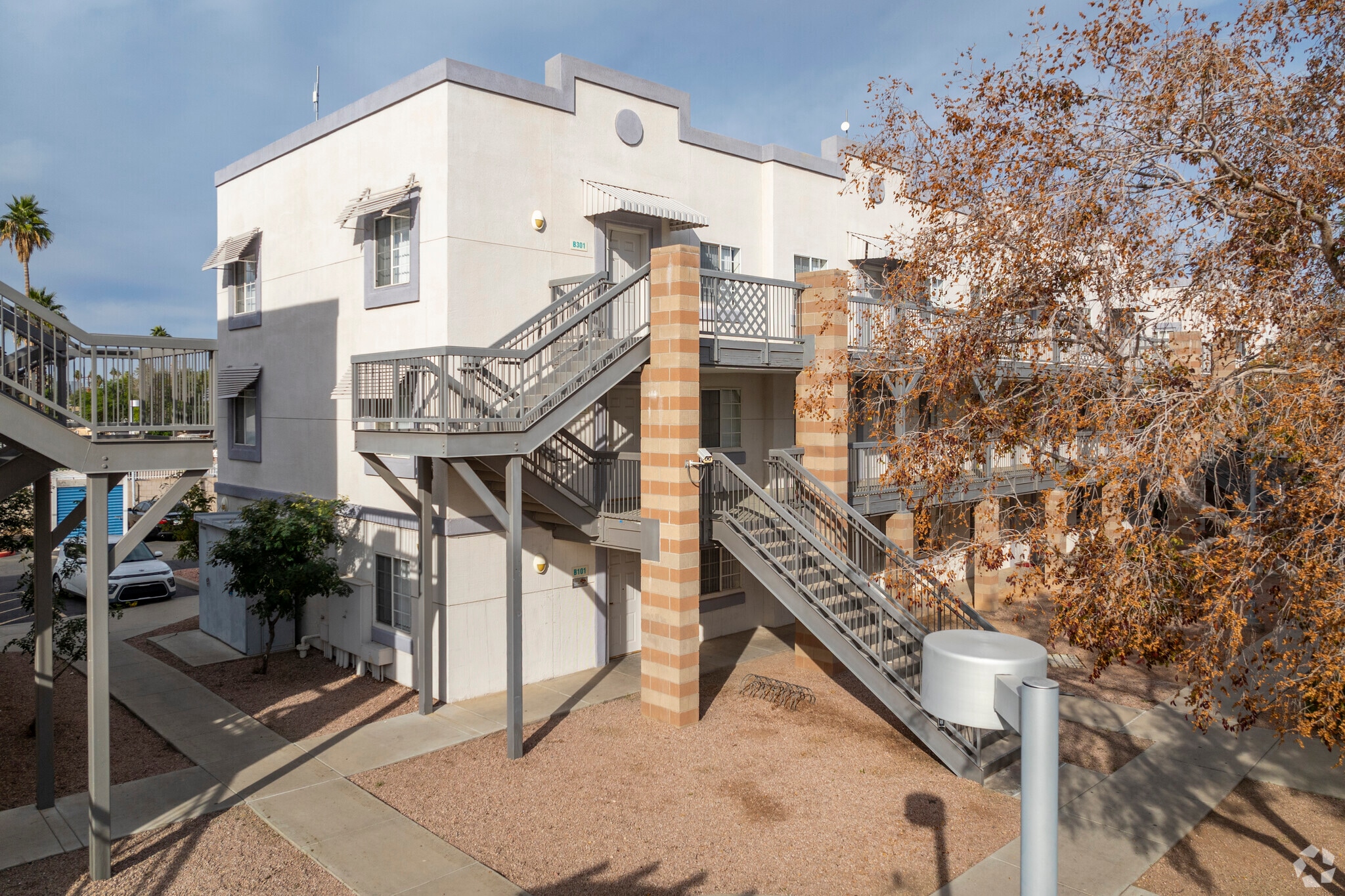 2302 W Colter St, Phoenix, AZ for lease Primary Photo- Image 1 of 14