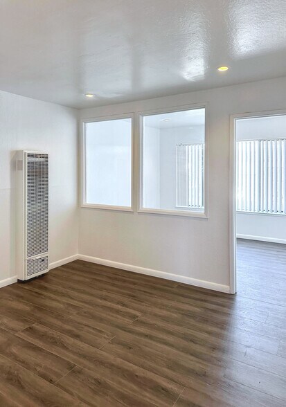8811 A St, Oakland, CA à vendre - Photo du bâtiment - Image 3 de 29