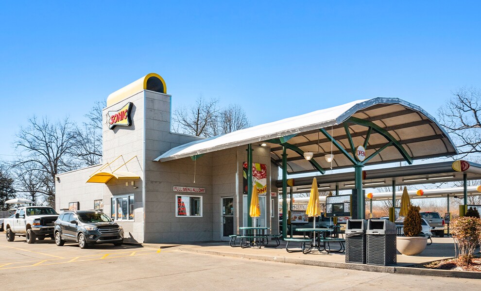 2530 Highway 46 S, Dickson, TN à vendre Photo du bâtiment- Image 1 de 5