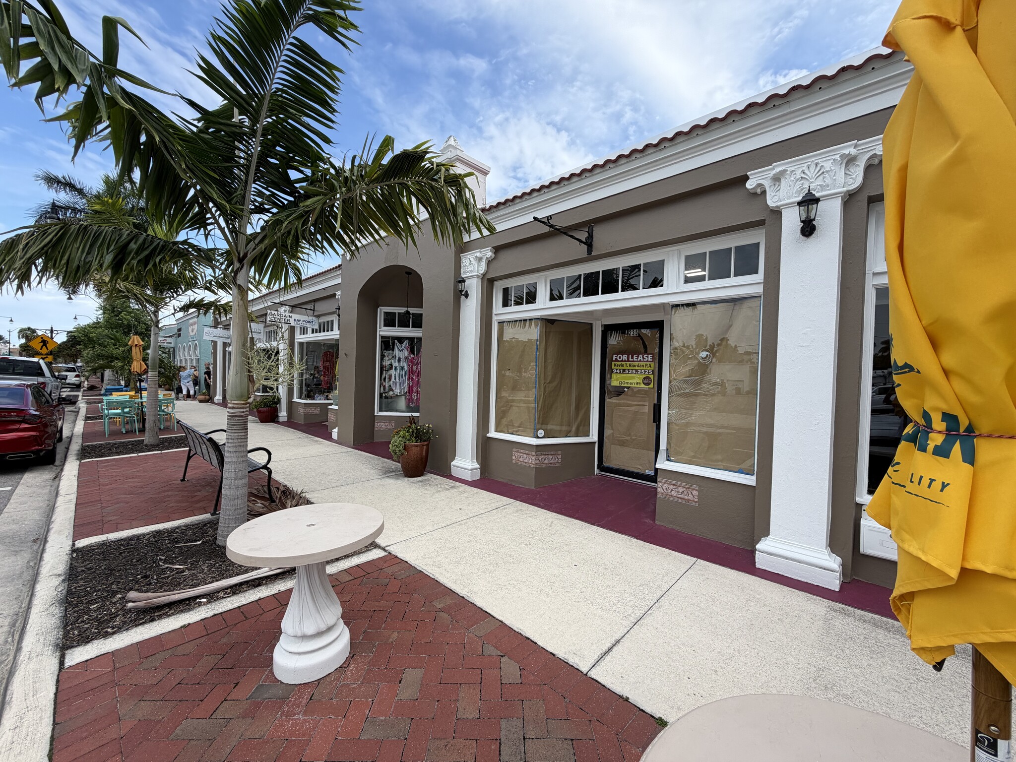 229-239 Miami Ave W, Venice, FL for lease Interior Photo- Image 1 of 3