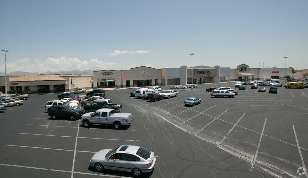 2350 Miracle Mile, Bullhead City, AZ à louer - Photo du bâtiment - Image 1 de 19