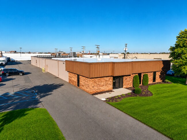 More details for 375 Robbins Dr, Troy, MI - Flex for Sale