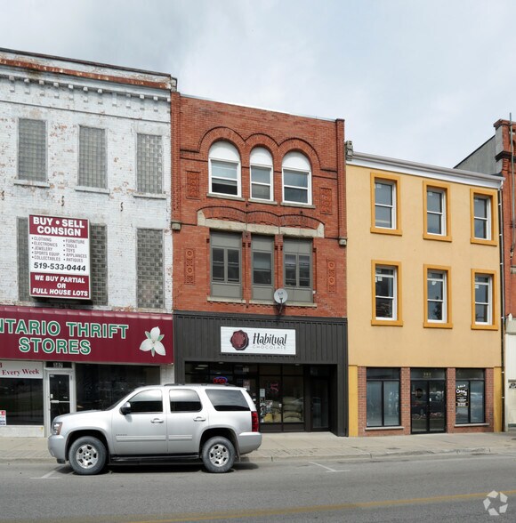 389 Dundas St, Woodstock, ON à vendre - Photo du bâtiment - Image 2 de 2