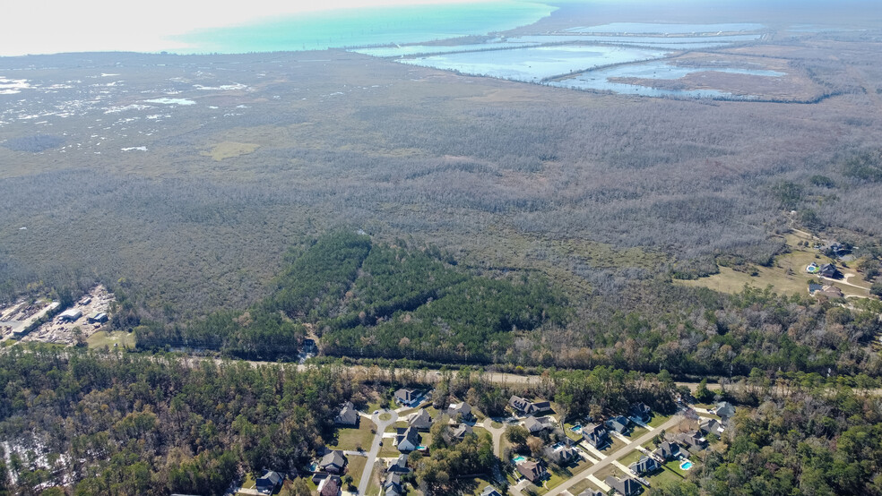 501 Highway 22 W, Madisonville, LA à vendre - Photo du bâtiment - Image 1 de 9