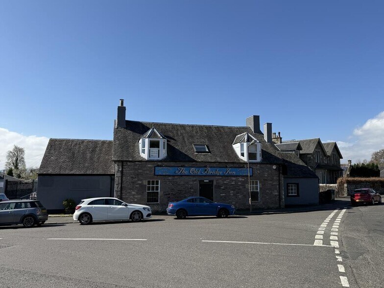 2 Inverallan Rd, Stirling à louer - Photo du bâtiment - Image 2 de 9