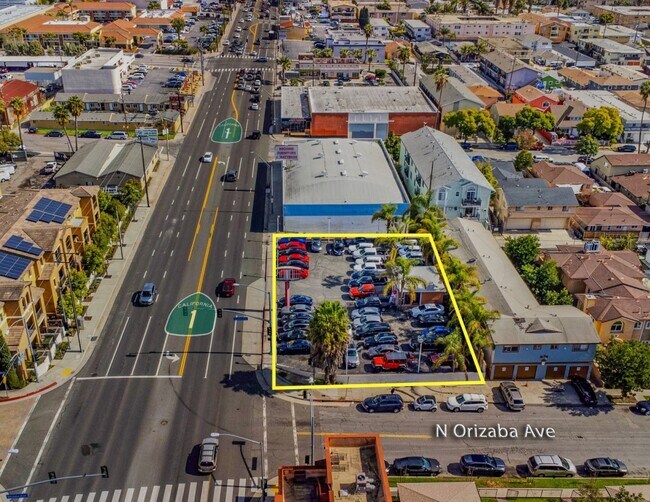 Plus de détails pour 3000 E Pacific Coast Hwy, Long Beach, CA - Commerce de détail à louer