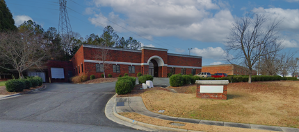 8541 Crown Crescent Ct, Charlotte, NC for sale Building Photo- Image 2 of 7