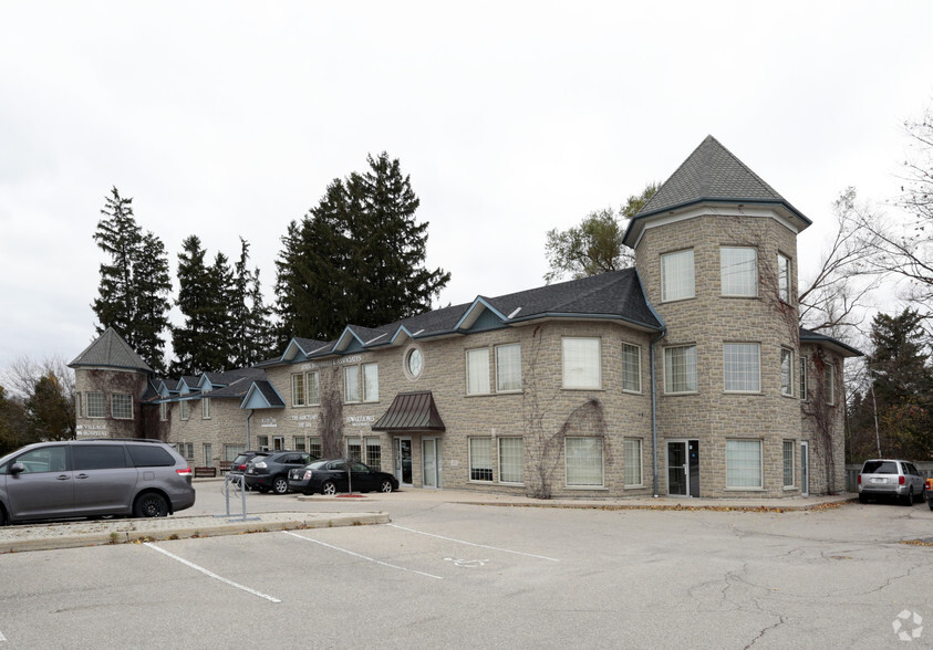 370 University Ave E, Waterloo, ON à louer - Photo du bâtiment - Image 2 de 6