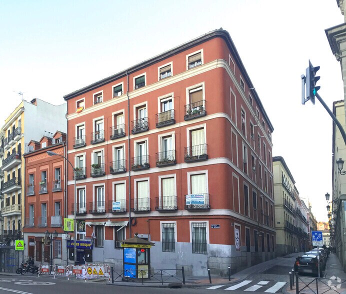 Multifamily in Madrid, Madrid for sale - Building Photo - Image 2 of 2