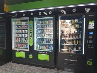 Plus de détails pour Commerce de détail à vendre