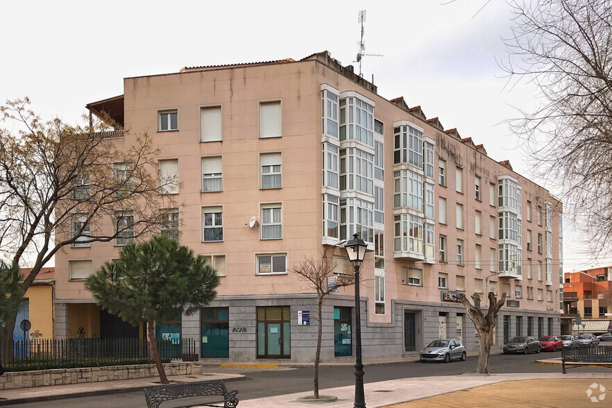 Avenida De La Estación, 8, Torrijos, Toledo à louer - Photo du bâtiment - Image 1 de 2