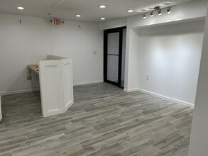 460 Washington St, Pembroke, MA for lease Interior Photo- Image 1 of 12