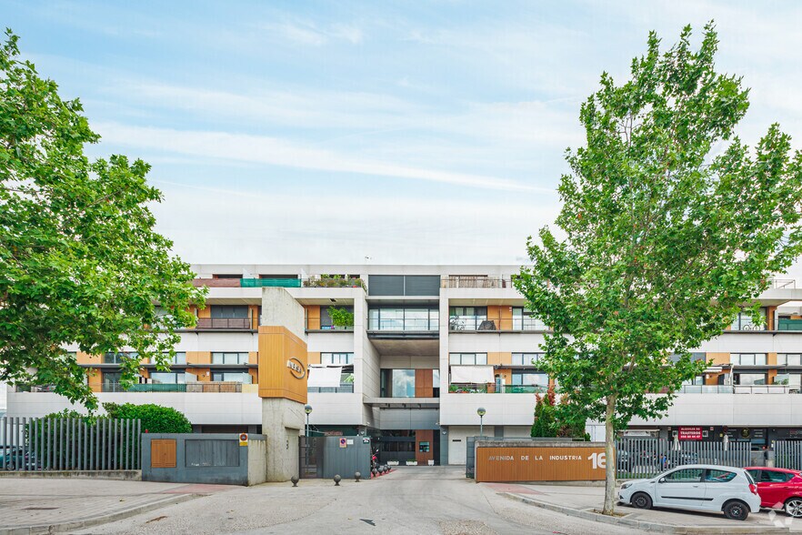 Bureau dans Tres Cantos, Madrid à vendre - Photo du bâtiment - Image 3 de 5