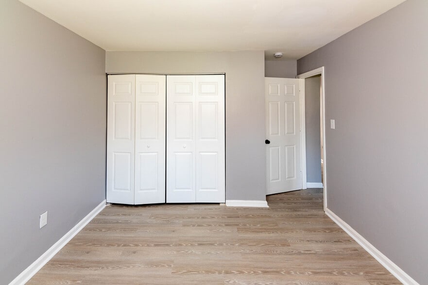 2601 Garrison Blvd, Baltimore, MD for sale - Building Photo - Image 3 of 56