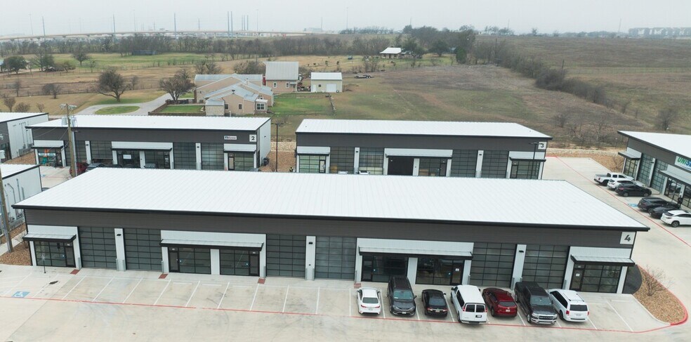 19832 Panther Dr, Pflugerville, TX à louer - Photo du bâtiment - Image 2 de 32