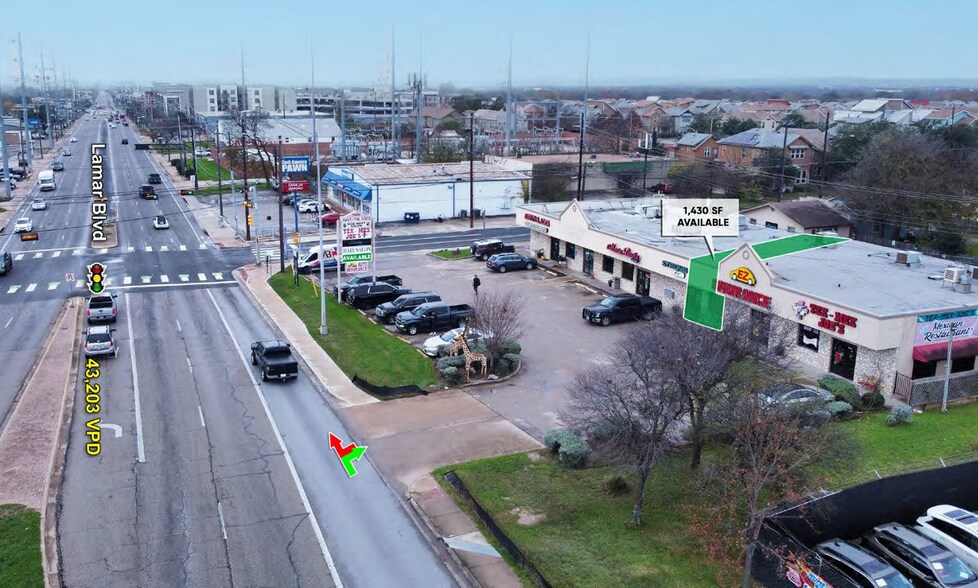 7600 N Lamar Blvd, Austin, TX à louer - Photo du bâtiment - Image 2 de 5