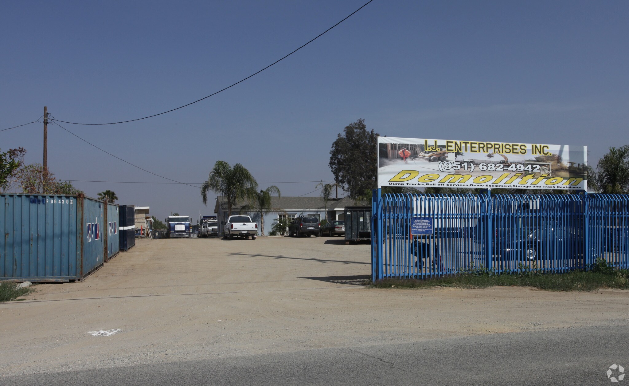 695 W La Cadena Dr, Riverside, CA for sale Primary Photo- Image 1 of 14