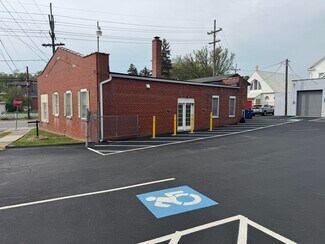 Plus de détails pour 100 N Buckmarsh St, Berryville, VA - Bureau/Commerce de détail à louer