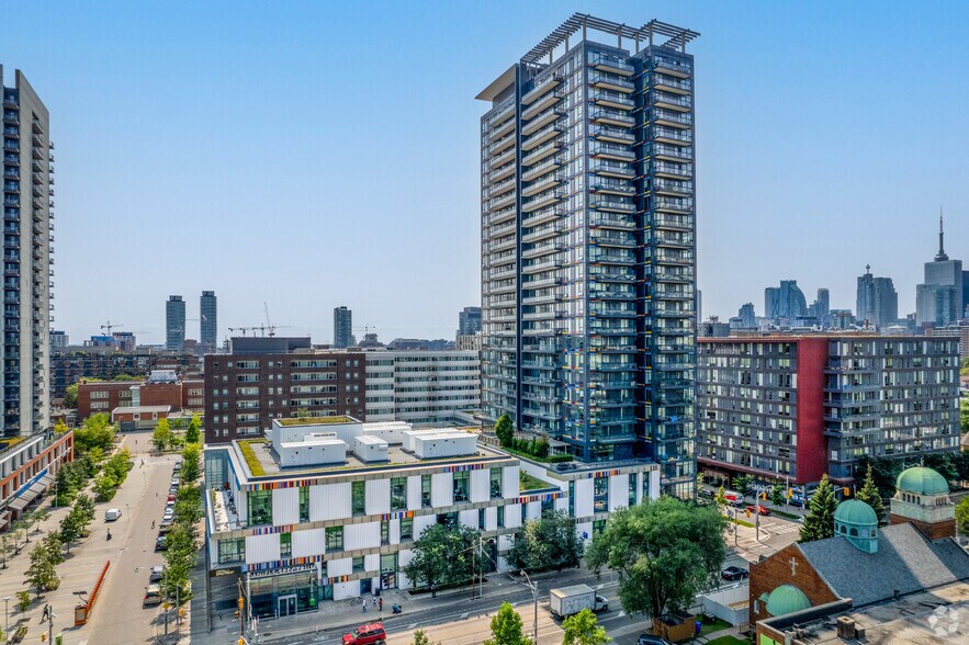 55 Regent Park Blvd, Toronto, ON for sale - Primary Photo - Image 1 of 1
