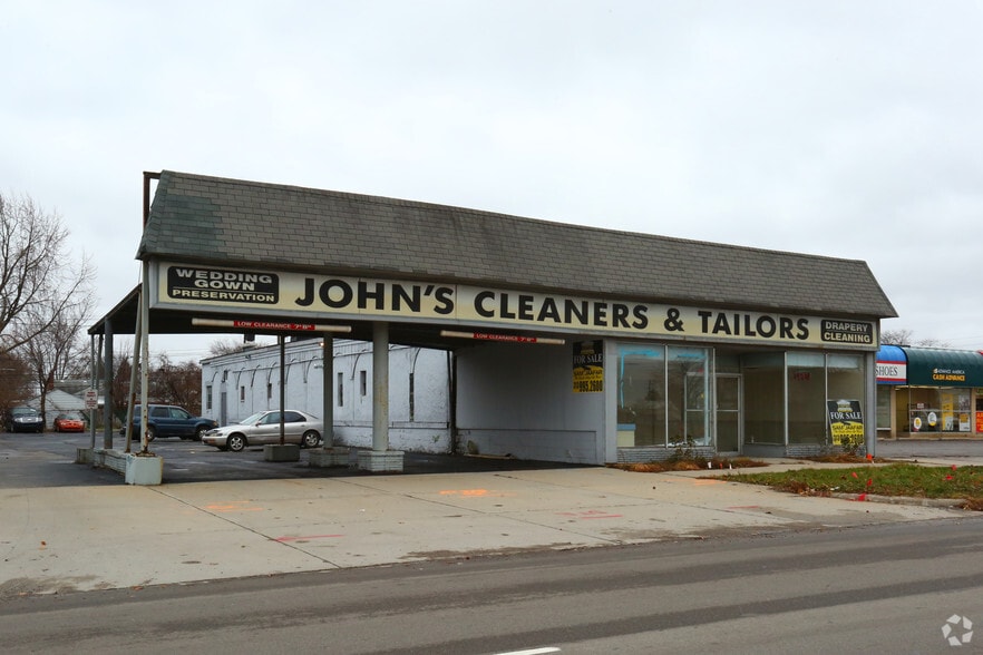 29175 Plymouth Rd, Livonia, MI for lease - Building Photo - Image 1 of 3