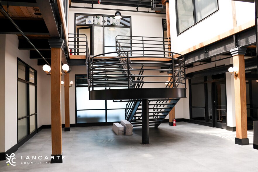 2100 N Main St, Fort Worth, TX à louer - Photo intérieure - Image 3 de 23