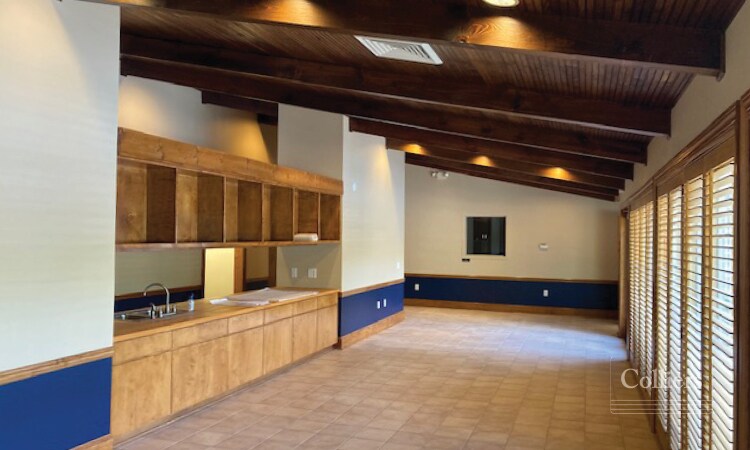 1431 S Highway101, Greer, SC à vendre - Photo du bâtiment - Image 2 de 15