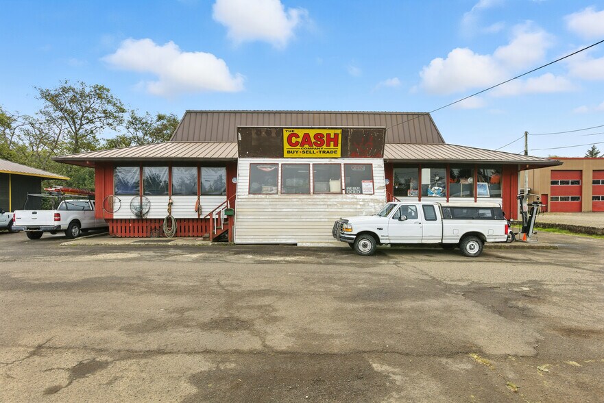 535 Main Ave N, Tillamook, OR à vendre - Photo du bâtiment - Image 2 de 6