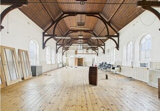 Meeting Ln, Kettering for lease Interior Photo- Image 1 of 1