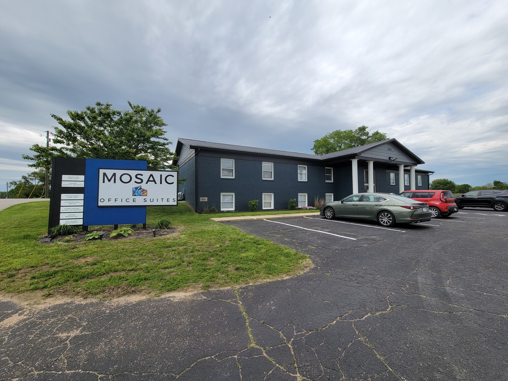 1839 Robin Rd, Martinsville, IN for lease Interior Photo- Image 1 of 3