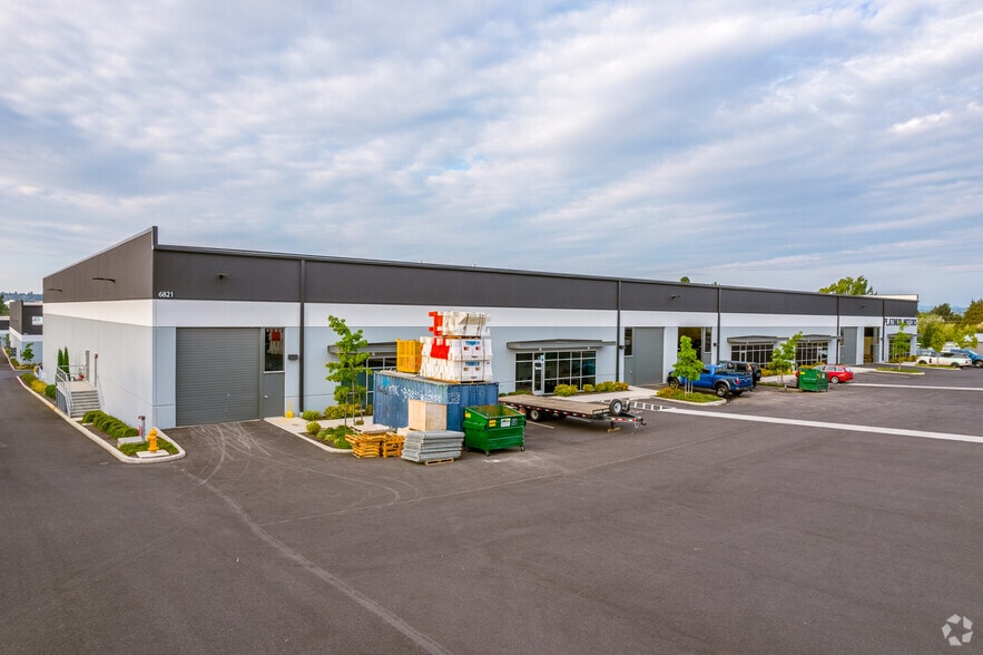 6801 NE Columbia Blvd, Portland, OR for lease - Building Photo - Image 2 of 5