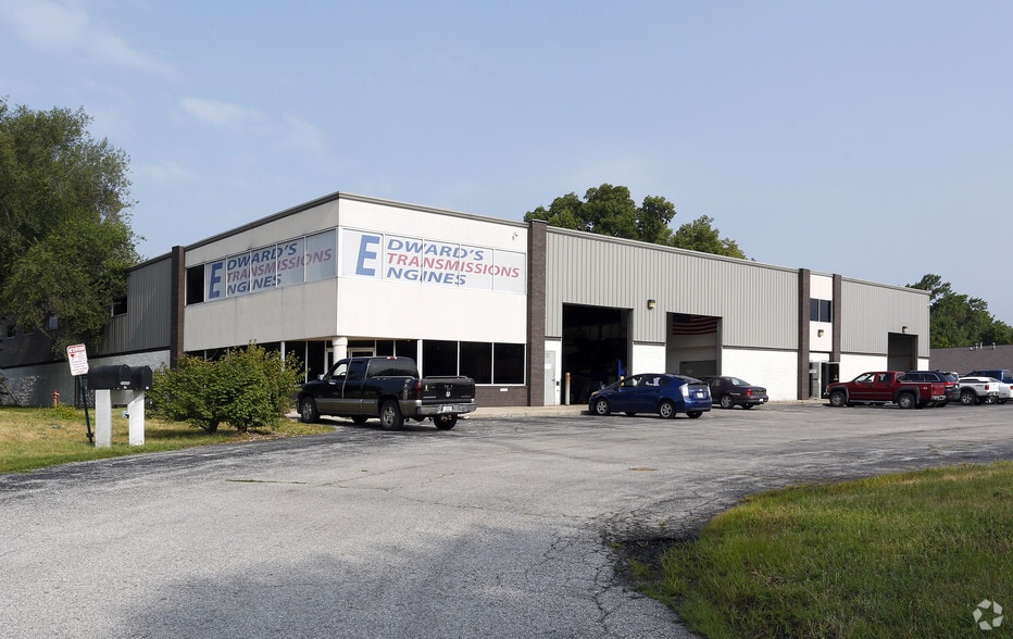 2 Gasoline Aly, Indianapolis, IN for lease - Primary Photo - Image 1 of 4