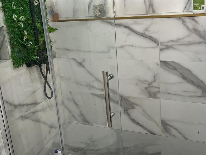 Commerce de détail dans Mairena del Aljarafe, Sevilla à vendre - Photo du bâtiment - Image 2 de 11