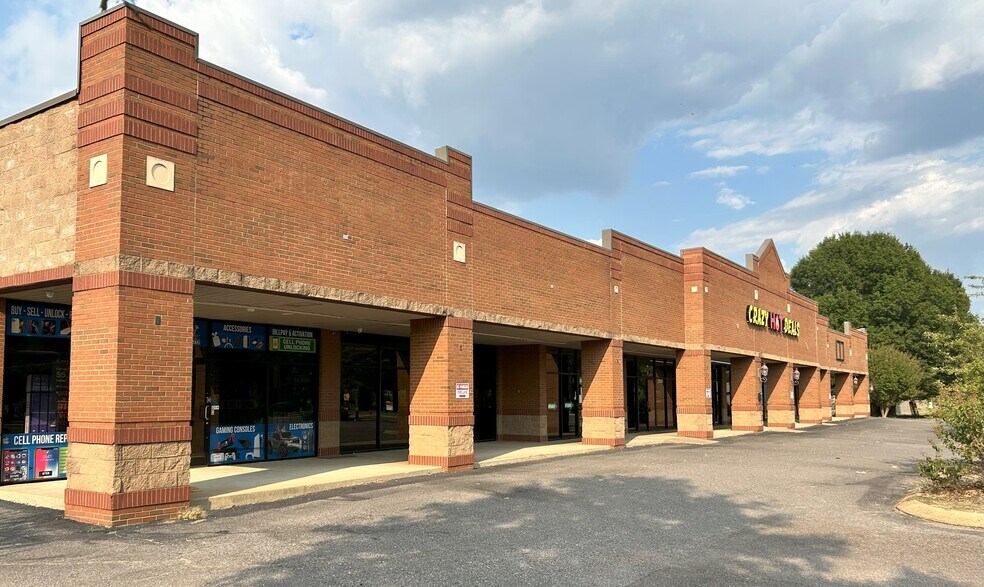 2906 Goodman Rd W, Horn Lake, MS à louer - Photo du bâtiment - Image 3 de 4