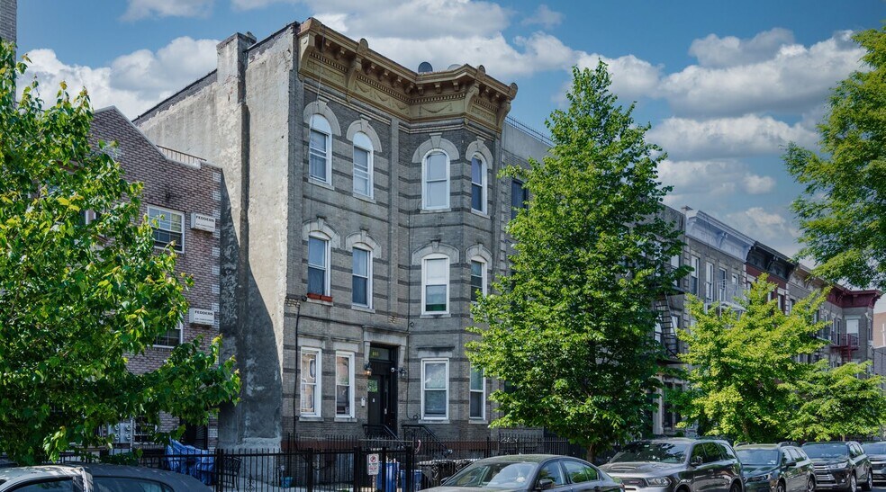 880 Jefferson Ave, Brooklyn, NY à vendre - Photo du bâtiment - Image 2 de 4