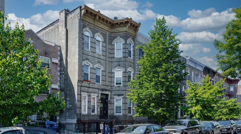880 Jefferson Ave, Brooklyn, NY à vendre - Photo du bâtiment - Image 2 de 4