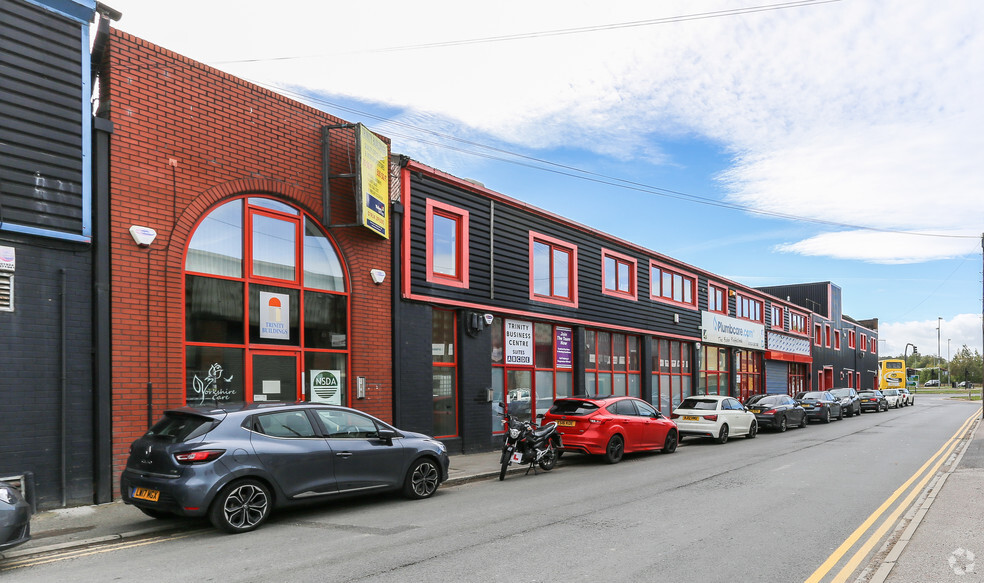 Calder Vale Rd, Wakefield for lease - Primary Photo - Image 1 of 4