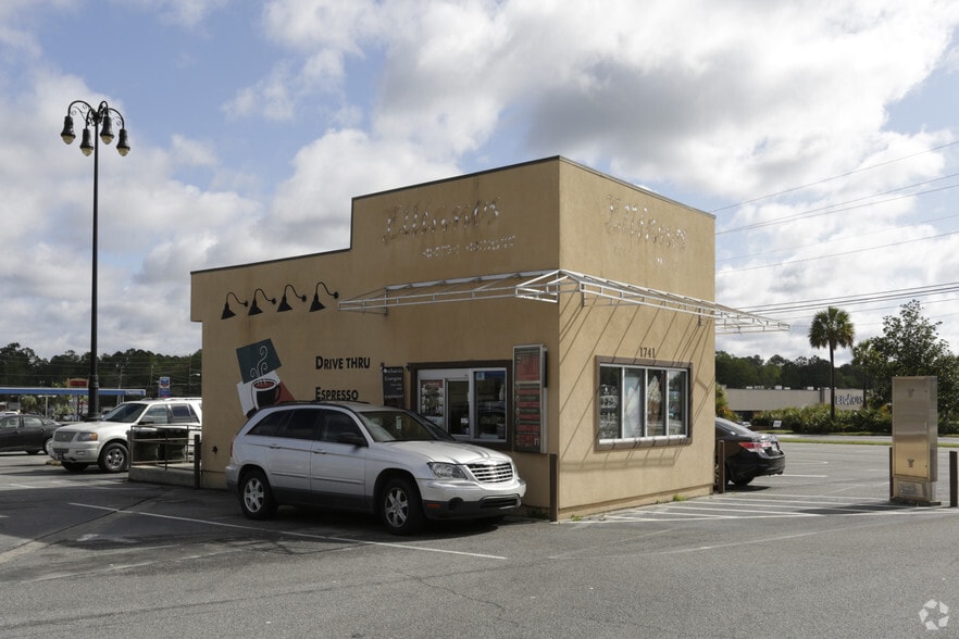 1725 Knight Ave, Waycross, GA for lease - Building Photo - Image 1 of 7