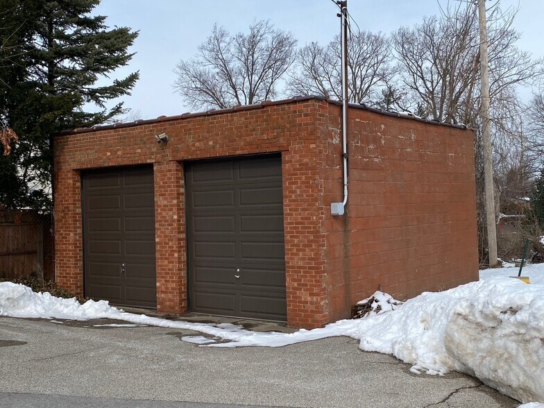 20234 Detroit Rd, Rocky River, OH à louer - Photo du bâtiment - Image 3 de 12