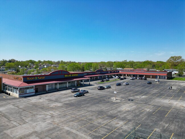 Plus de détails pour 8801-8851 W 87th St, Hickory Hills, IL - Commerce de détail à louer