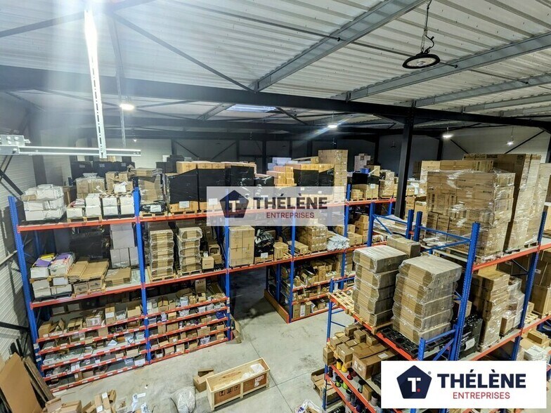 Industrial in Vendargues for lease - Interior Photo - Image 1 of 9
