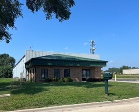 1180 Atlantic Dr, West Chicago, IL for lease Building Photo- Image 1 of 7