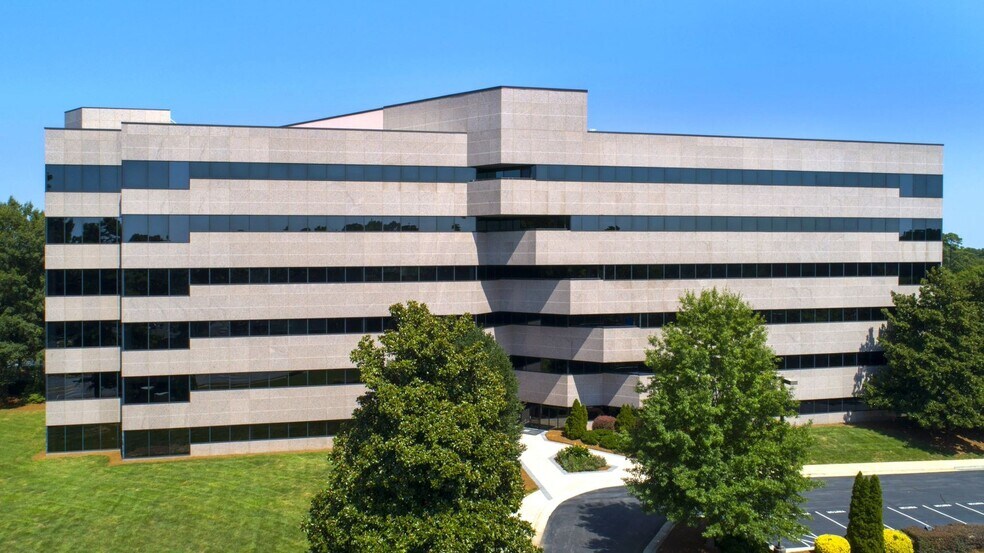 4800 Falls of Neuse Rd, Raleigh, NC à louer - Photo du bâtiment - Image 2 de 5