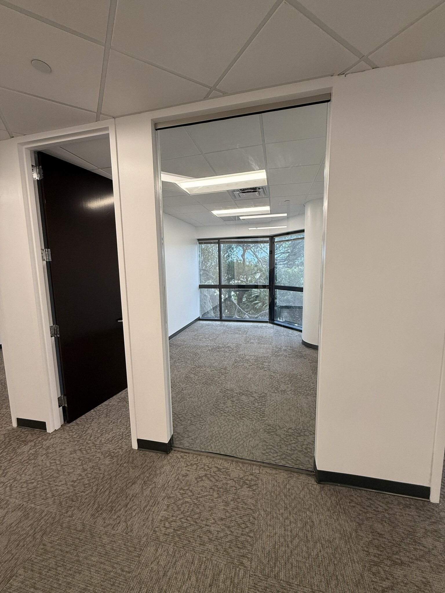 2101 W Commercial Blvd, Fort Lauderdale, FL à louer Photo intérieure- Image 1 de 1